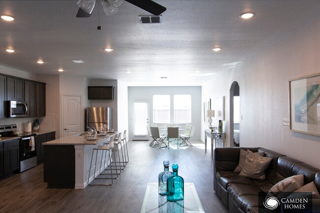 Photo - 262 Creighton Ave