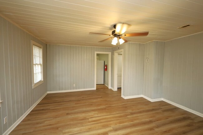 Photo - 501 Charlton St