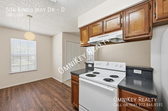 Photo - 504 Kings Way Dr Unit D