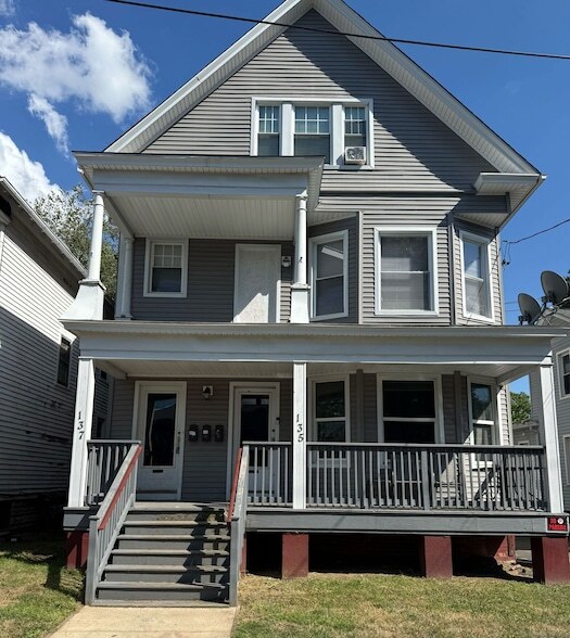 Building Photo - 135 Pendleton St Rental