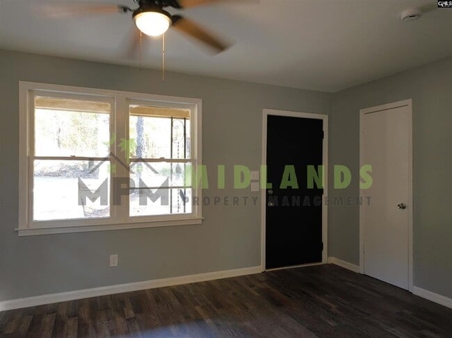 Photo - 120 Larchwood Dr