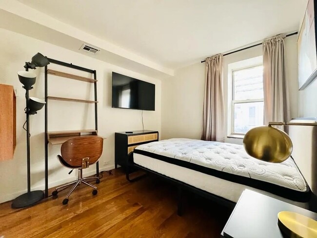 Photo - Furnished room/NOT APARTMENT Unit 1B