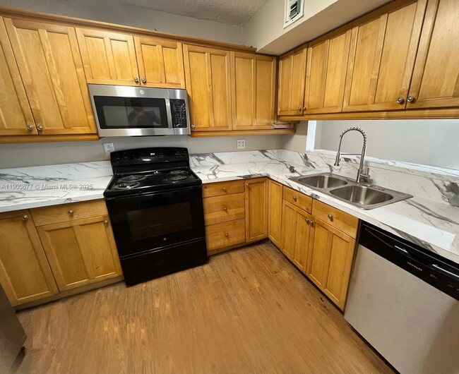 Photo - 3400 Foxcroft Rd Unit 115