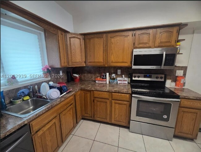 346 SW 5th St