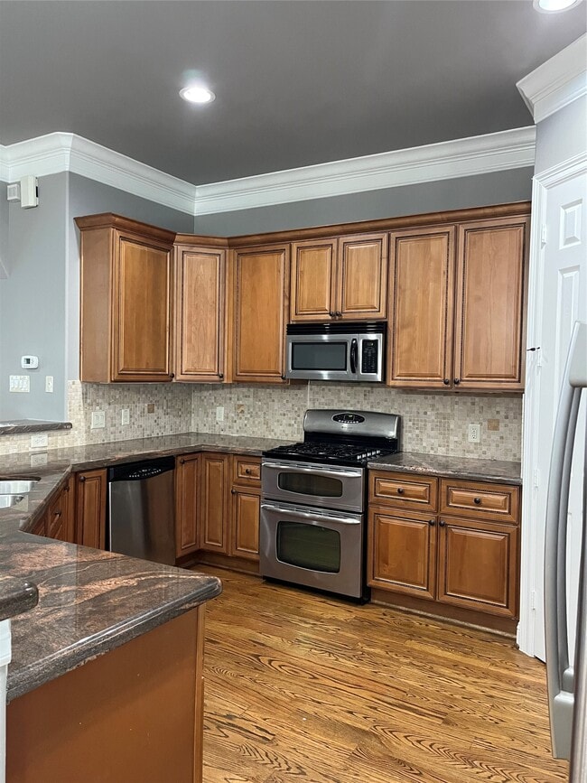 Building Photo - 4406 Crawford St