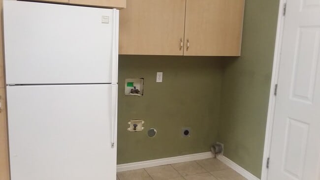kitchen washer and dryer - 375 W Pine St Unit A