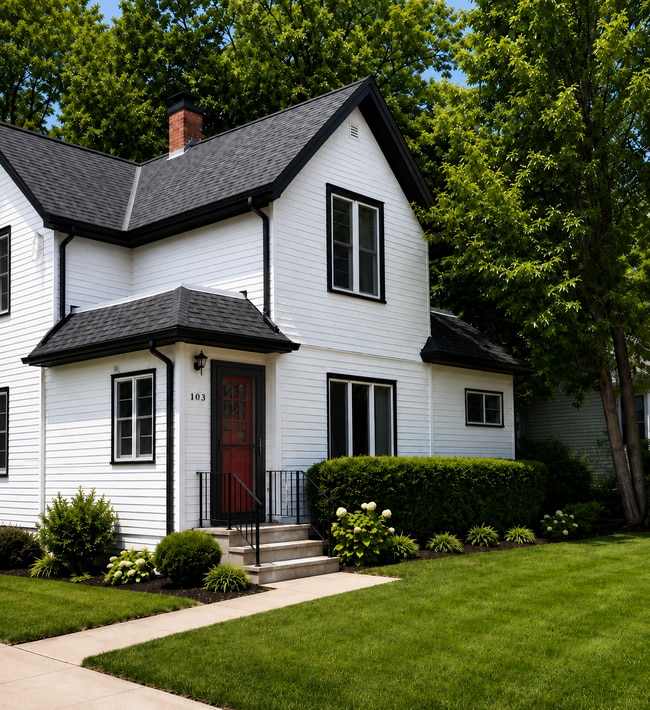 Building Photo - 817 Abbott St Unit Cottage all inclusive