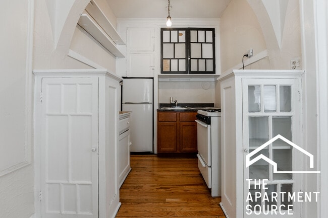 Photo - 432 W Surf St Unit 102