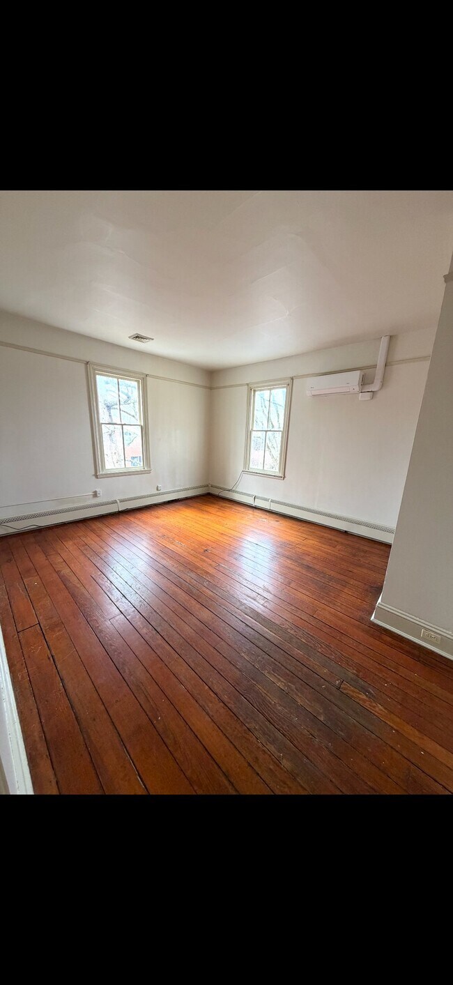 Photo - 313 North St Unit 5