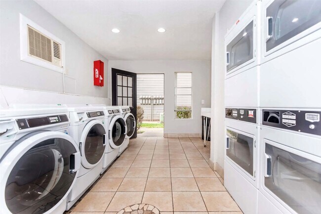 Photo - 201 Dixie Dr