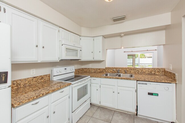 Photo - 7346 Carrier Rd