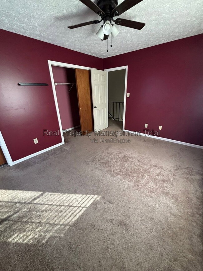 Photo - 361 Circuit Ln