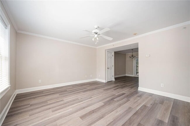 Photo - 31 Villa Ct SE