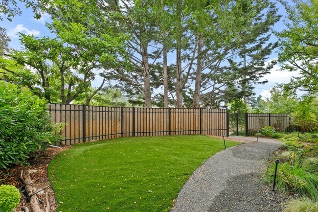 Photo - 6bd/3.25ba Seattle House