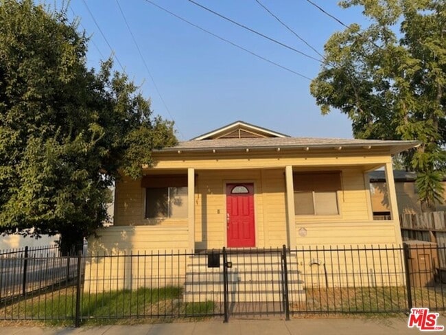 Building Photo - 1608 E St Rental