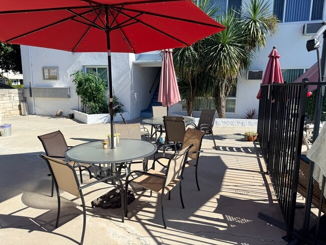 Morning coffee al fresco