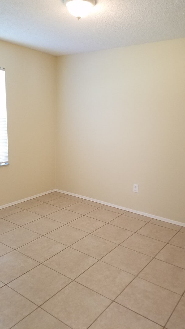 Photo - Nice 3 Bedroom 2 Bath home with Large Yard Close to Jupiter Elementary