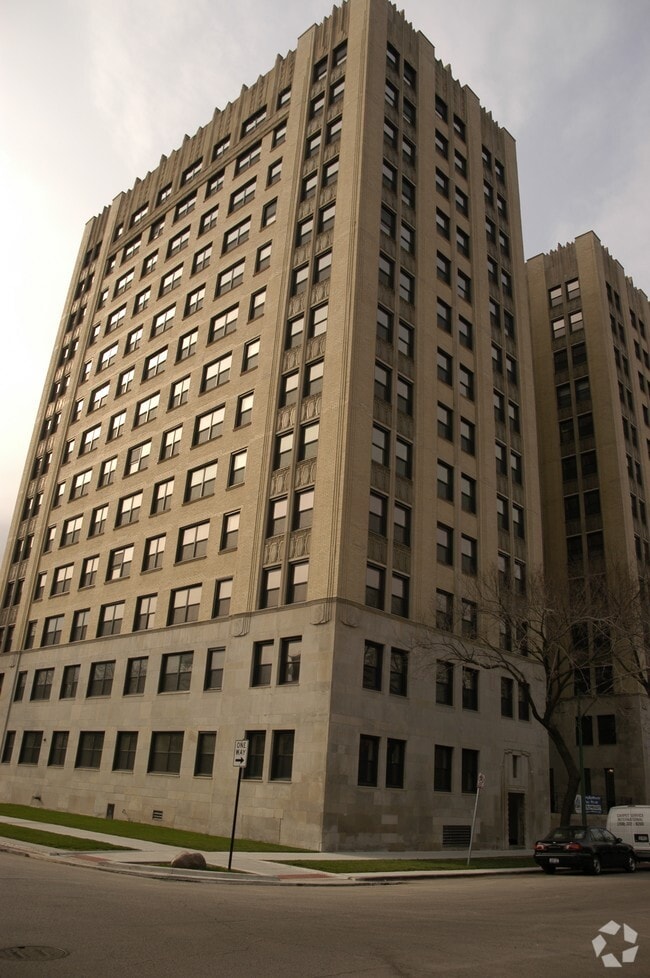 1436 - 1450 E 52nd St - 1440 E. 52nd Street