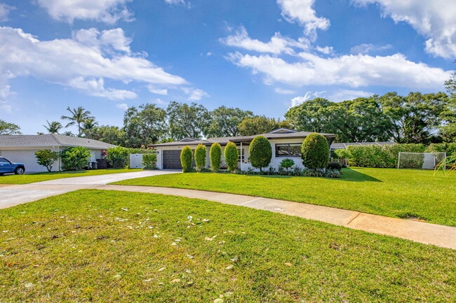 Photo - 932 Evergreen Dr