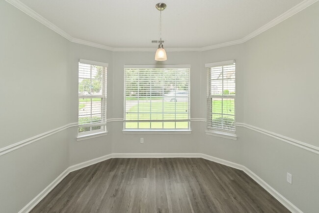 Photo - 1203 Thames Dr