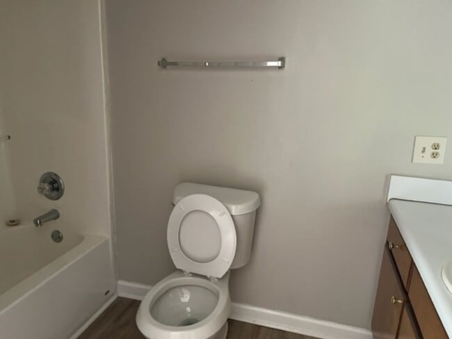 Photo - 6-2800 A Unidad 6-2800 A