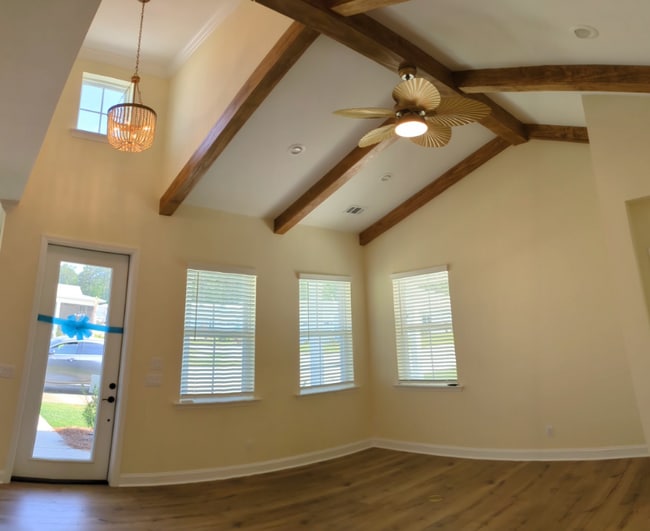 Photo - 91 Tropics Ave