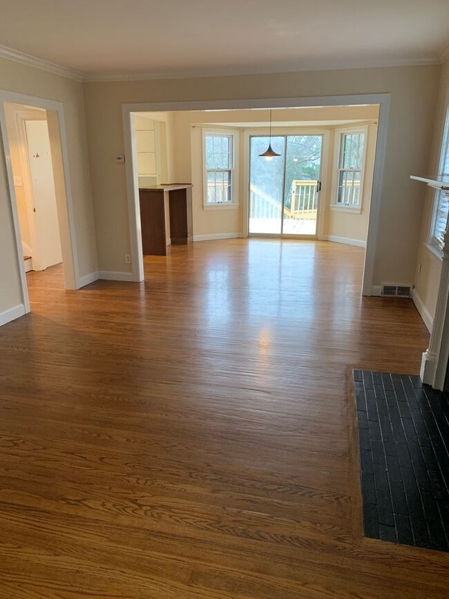 Photo - Seneca Gardens