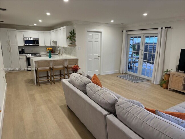 Southwest 125th Avenue Road, Miami, FL 33177 - 3 BR 1.5 BA single-family home