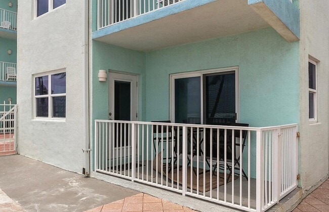 Photo - 2600 N Surf Rd Unidad 103