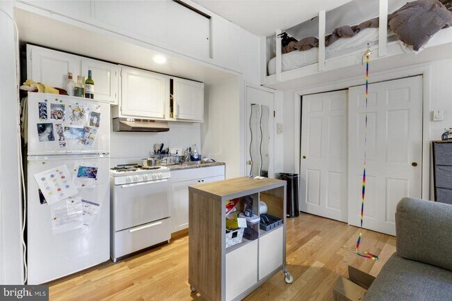 Photo - 515 S 6th St Unit 3R