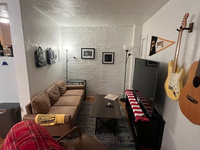 Building Photo - 89 Fellsway W Unit 26 Rental
