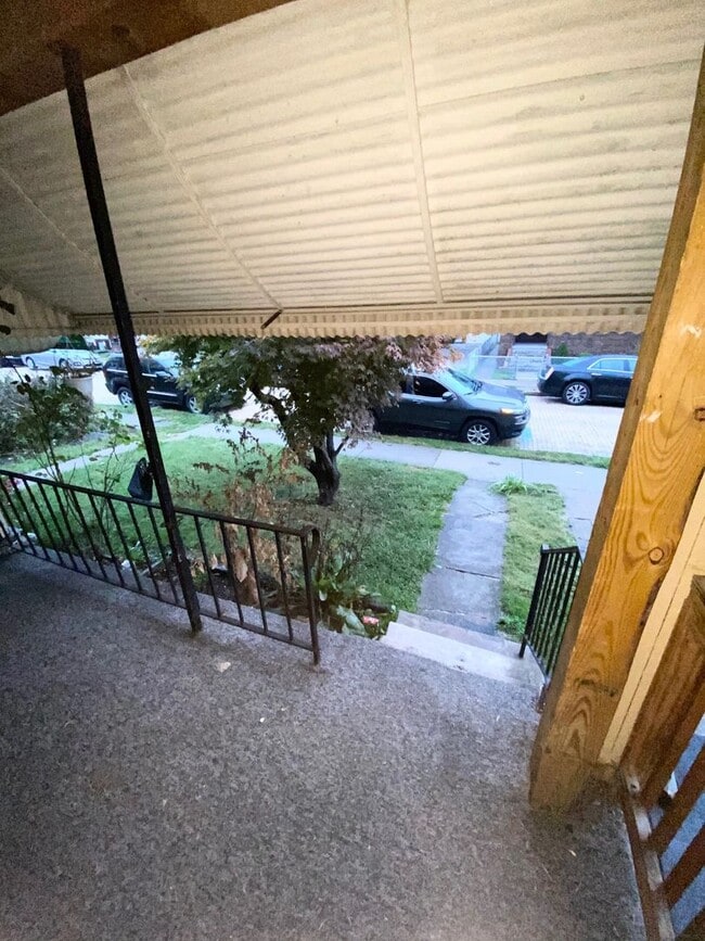 Building Photo - Great 2 Bedroom, 1 Bathroom in McKees Rock... Rental