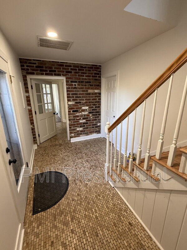 Photo - 15900 Beach Rd