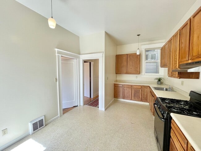 Photo - 927-929 Lincoln Way Unidad 929