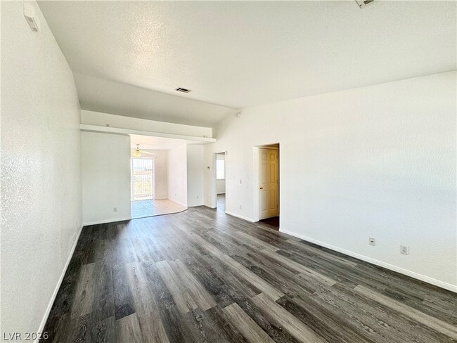 Photo - 1060 Marne Ct