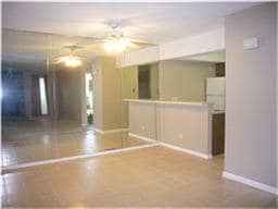 Building Photo - 17401 Red Oak Dr Unit 97 Rental