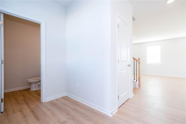 Photo - 242 Lookout Dr