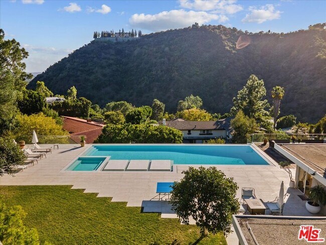 Photo - 1650 Clear View Dr