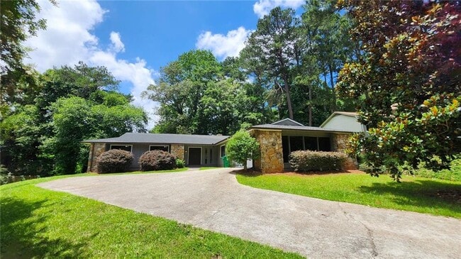 Building Photo - 1693 Briarbend Ct