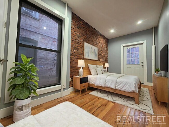Photo - 1 Bed W. Tons of Space in Crown Heights! Unit 1