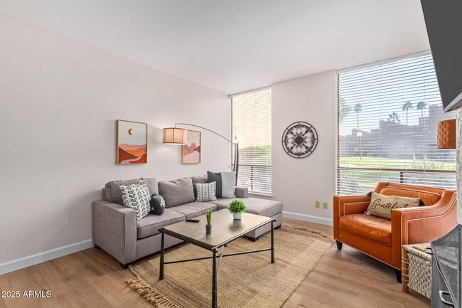 Photo - 7401 N Scottsdale Rd