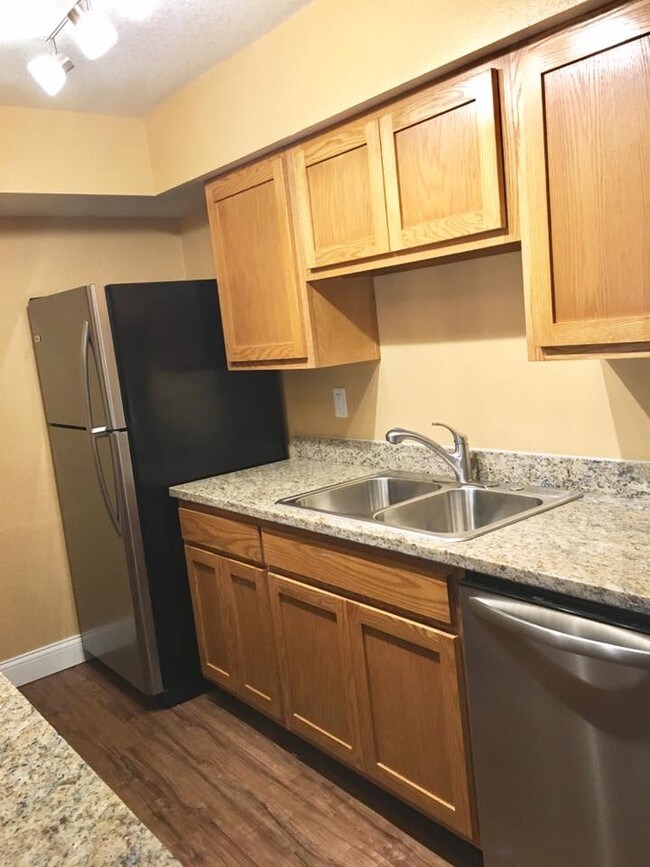 River Oaks Apartments Sweeny, TX