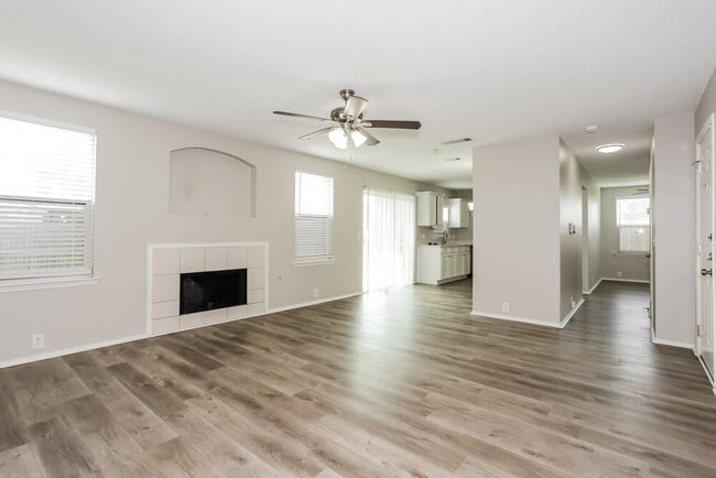1711 Berkley Dr