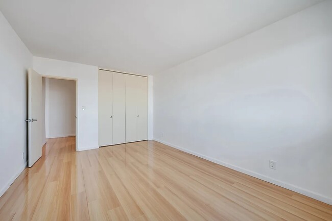 Photo - 39-65 52nd St-10E Unidad 10E