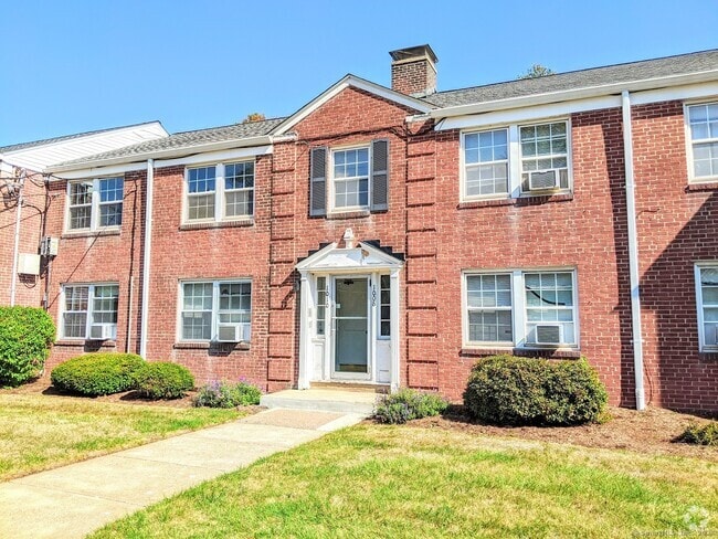 Building Photo - 1010 Trout Brook Dr Unit A Rental