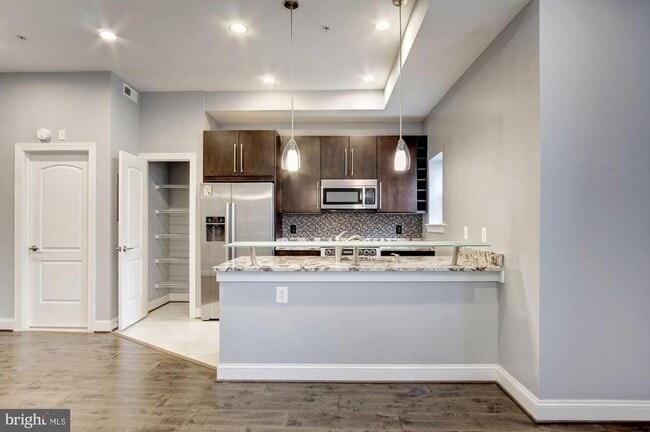 Building Photo - 1333 Euclid St NW Unit 202