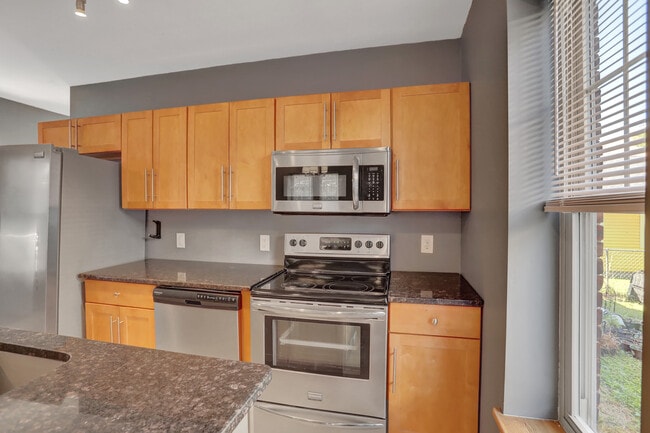 Photo - 605 Grace St