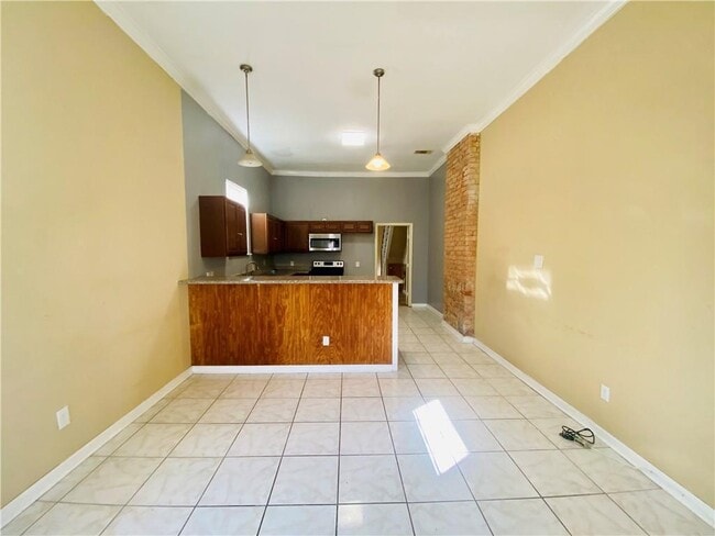 Photo - 932 Lamanche St