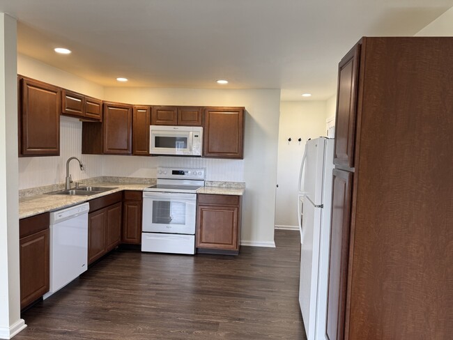 Photo - 2319 Pinehurst St