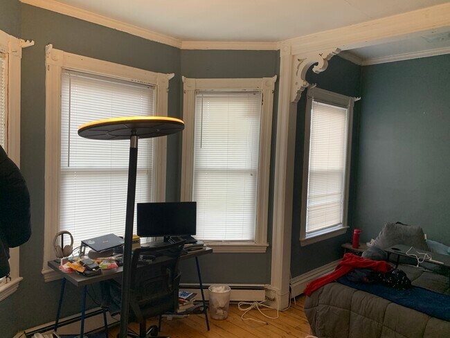 Photo - 65 Ashford St Unit 2
